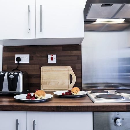 Meadowburn View Appartement Wishaw  Buitenkant foto