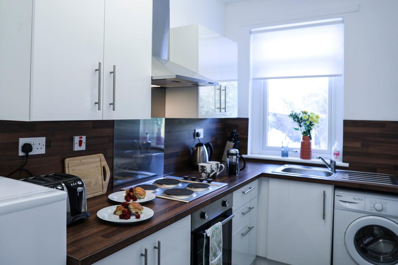 Meadowburn View Appartement Wishaw  Buitenkant foto