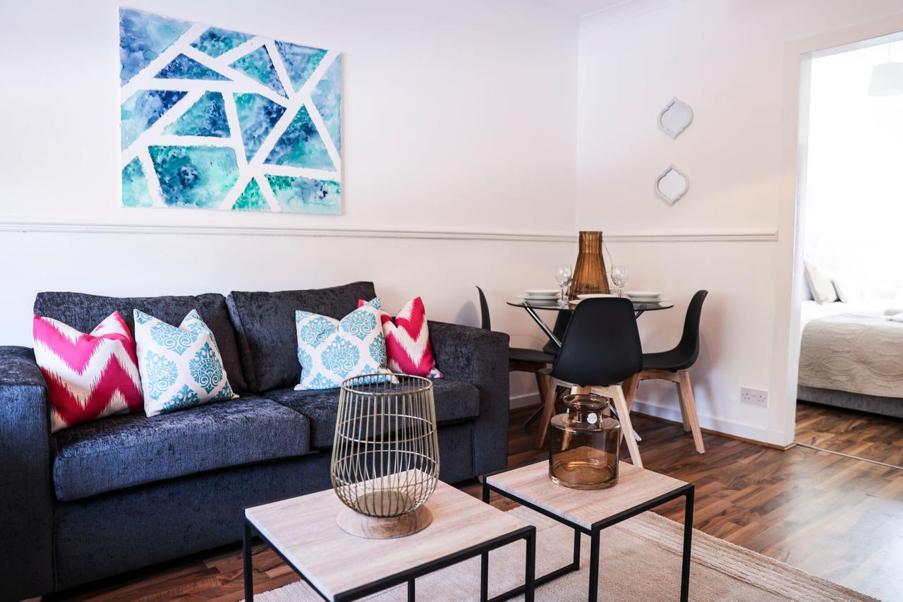 Meadowburn View Appartement Wishaw  Buitenkant foto