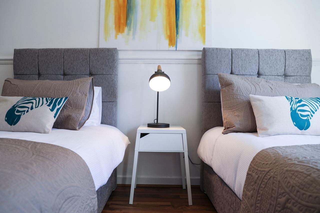 Meadowburn View Appartement Wishaw  Buitenkant foto