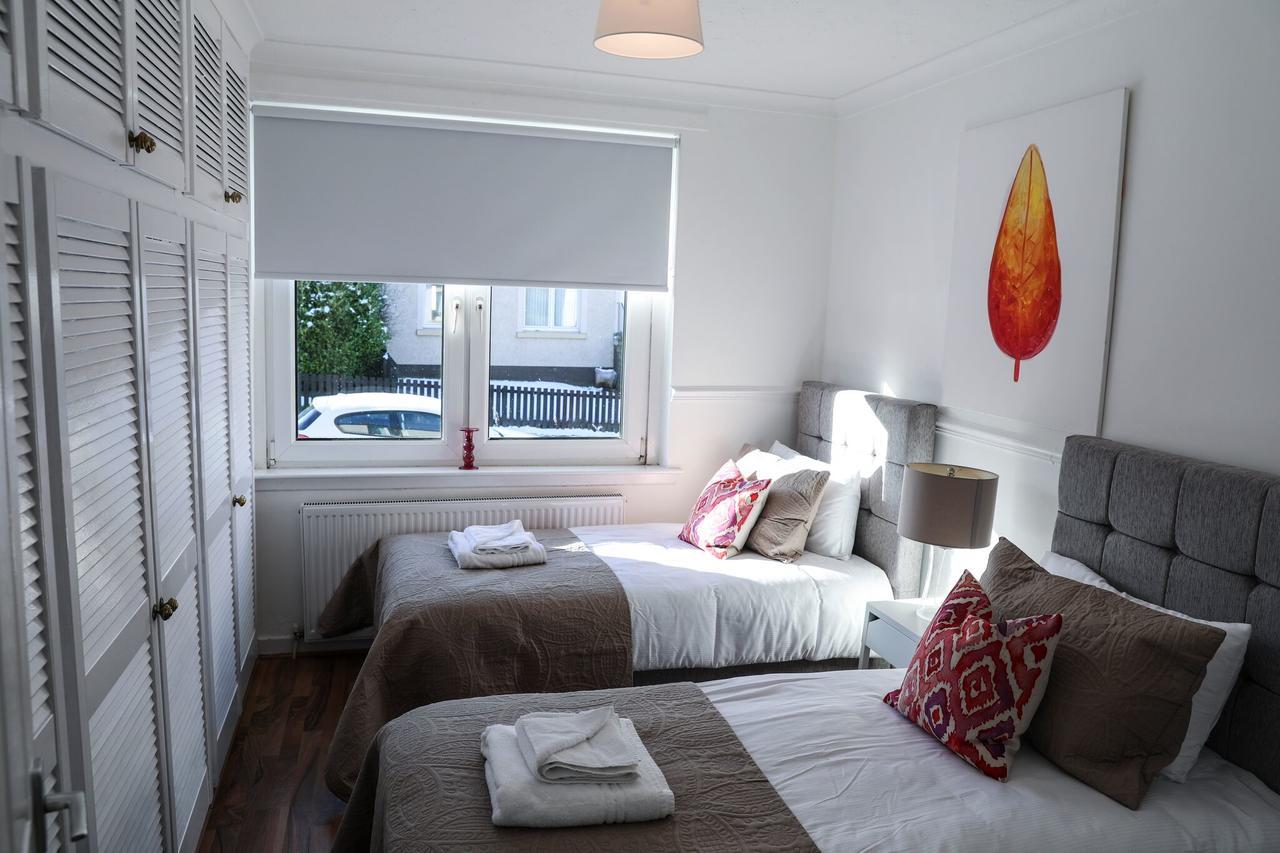Meadowburn View Appartement Wishaw  Buitenkant foto